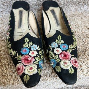 Manolo Blahnik Women's Multicolor Floral Suede Slip On Kitten Mule Heels